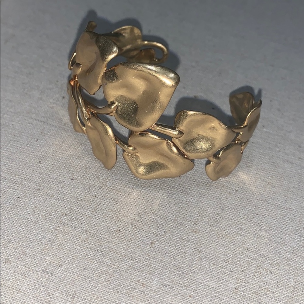 Stella and Dot Gold Cuff